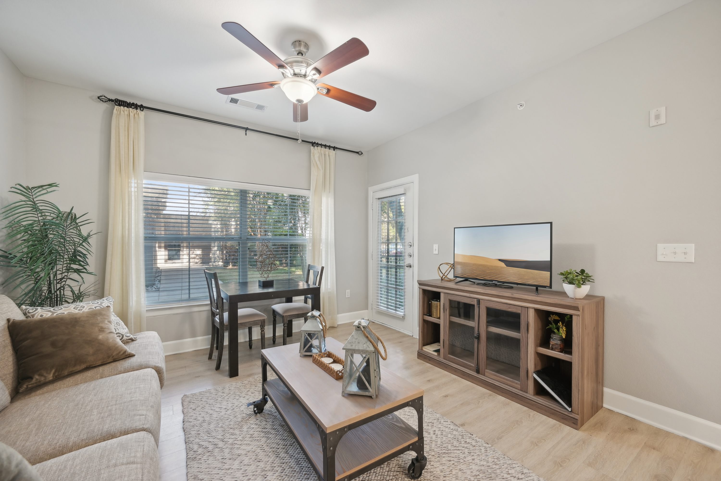 District at Greenville Apartments Image 1